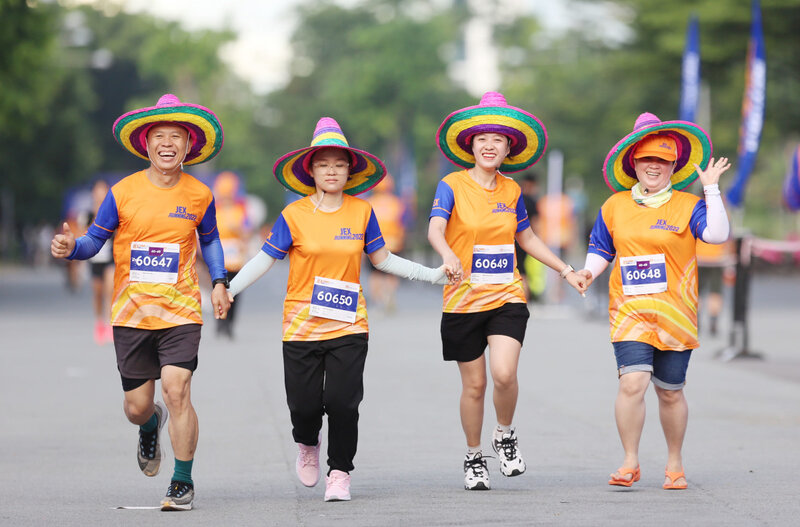 Những khoảnh khắc ấn tượng trên đường chạy JEX Running - 04